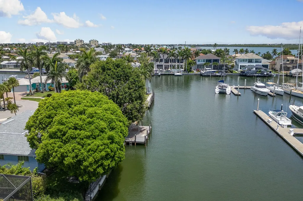 843 Buttonwood Court Marco Island FL 34145