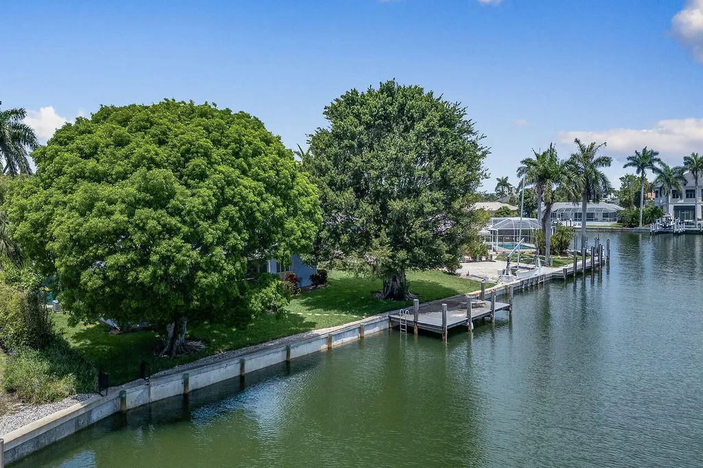 843 Buttonwood Court Marco Island FL 34145