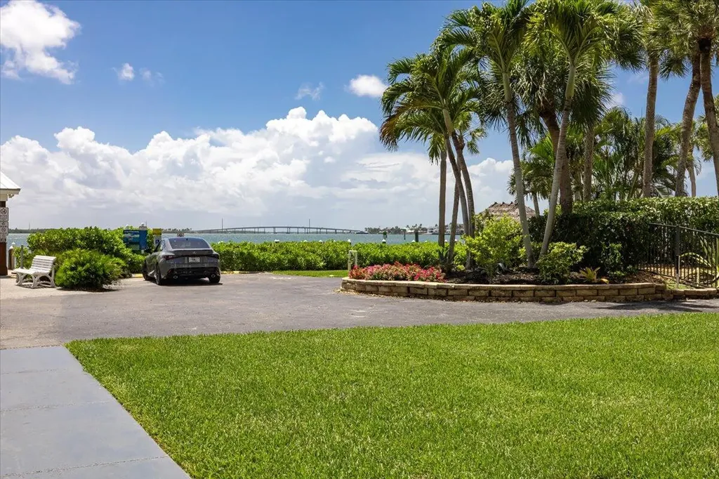 1085 NW Bald Eagle Marco Island FL 34145