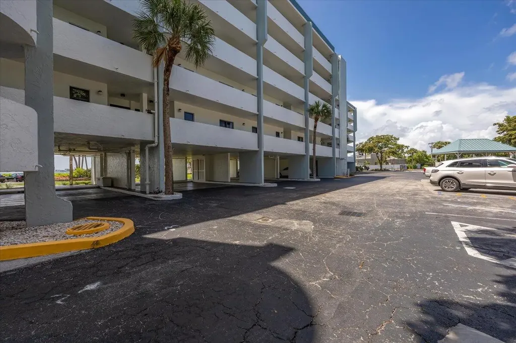 1085 NW Bald Eagle Marco Island FL 34145