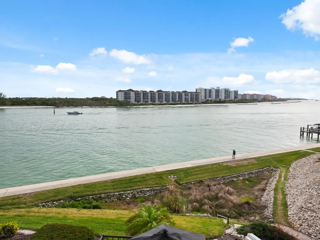 110 La Peninsula Naples FL 34113