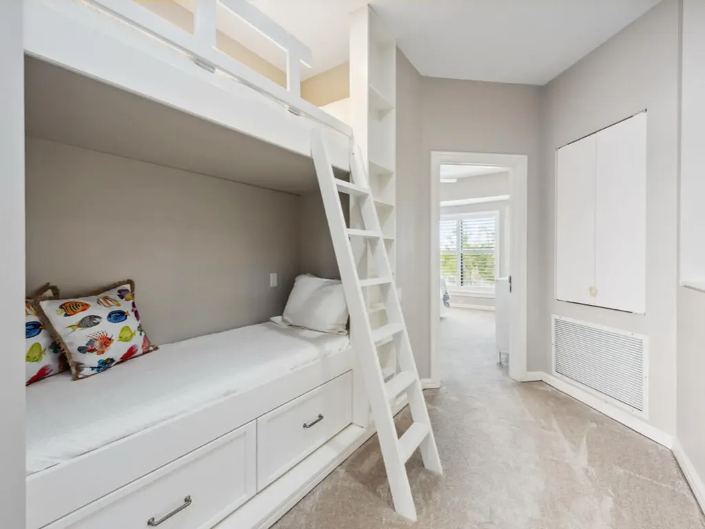 110 La Peninsula Naples FL 34113