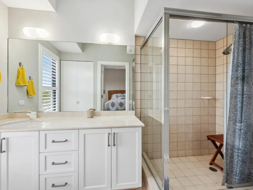 110 La Peninsula Naples FL 34113