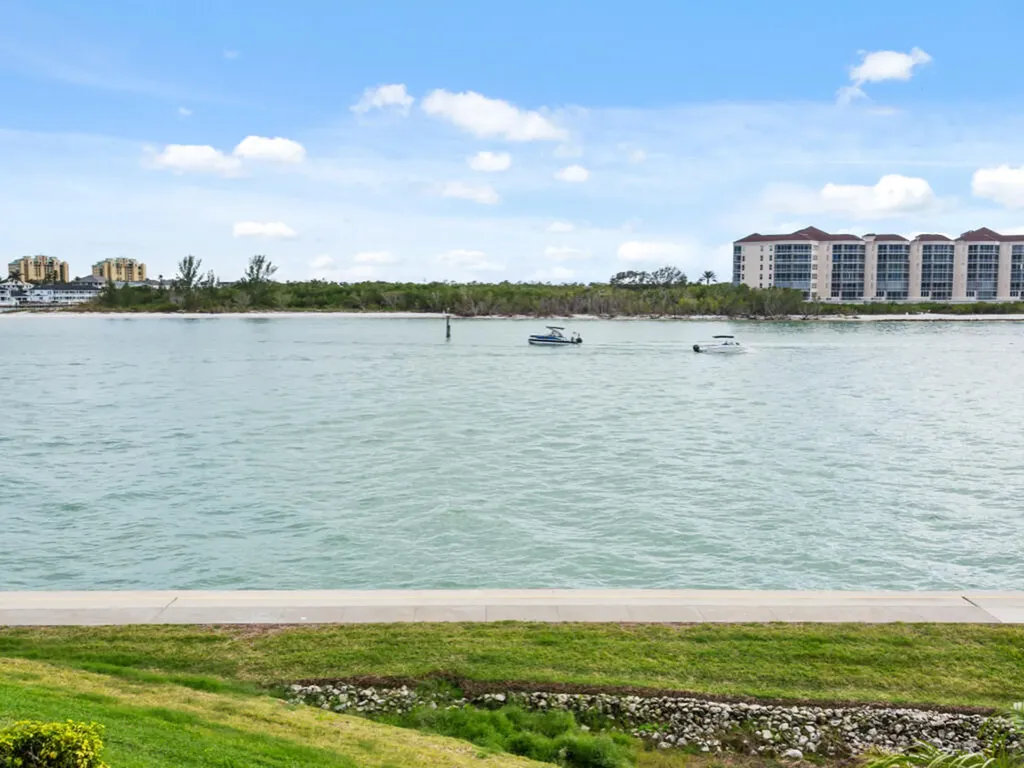 110 La Peninsula Naples FL 34113