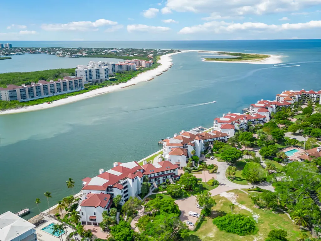 110 La Peninsula Naples FL 34113