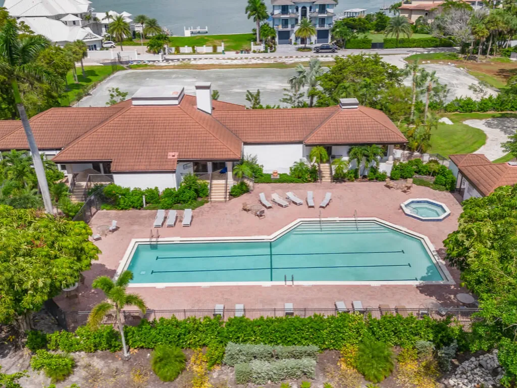 110 La Peninsula Naples FL 34113