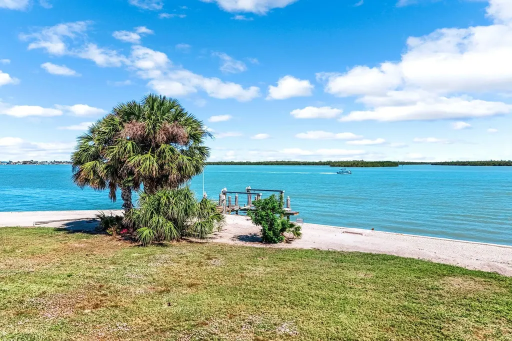 980 Iris Court Marco Island FL 34145