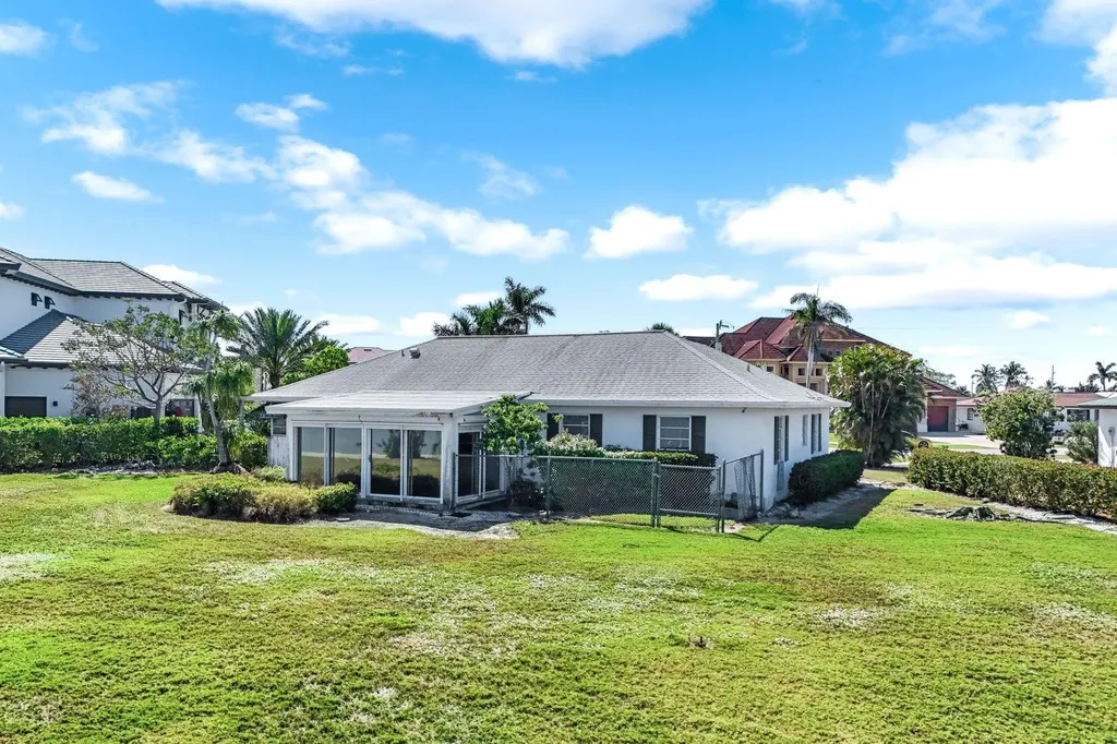 980 Iris Court Marco Island FL 34145