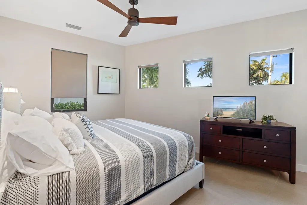 821 Magnolia Court Marco Island FL 34145