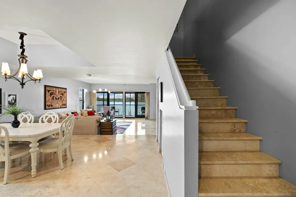 502 La Peninsula Boulevard Naples FL 34113