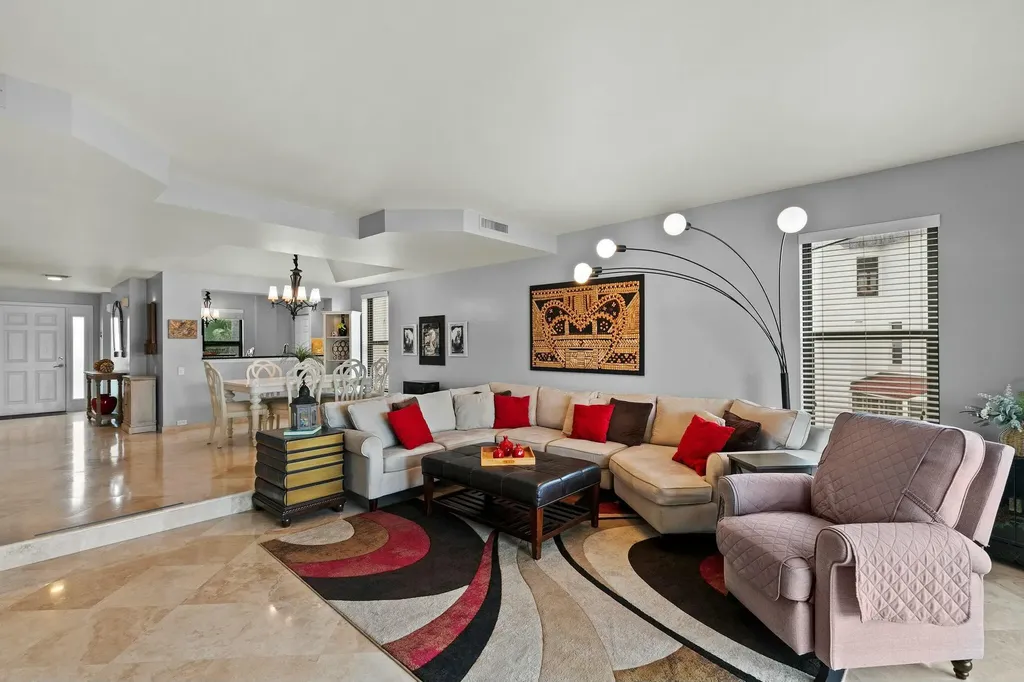 502 La Peninsula Boulevard Naples FL 34113