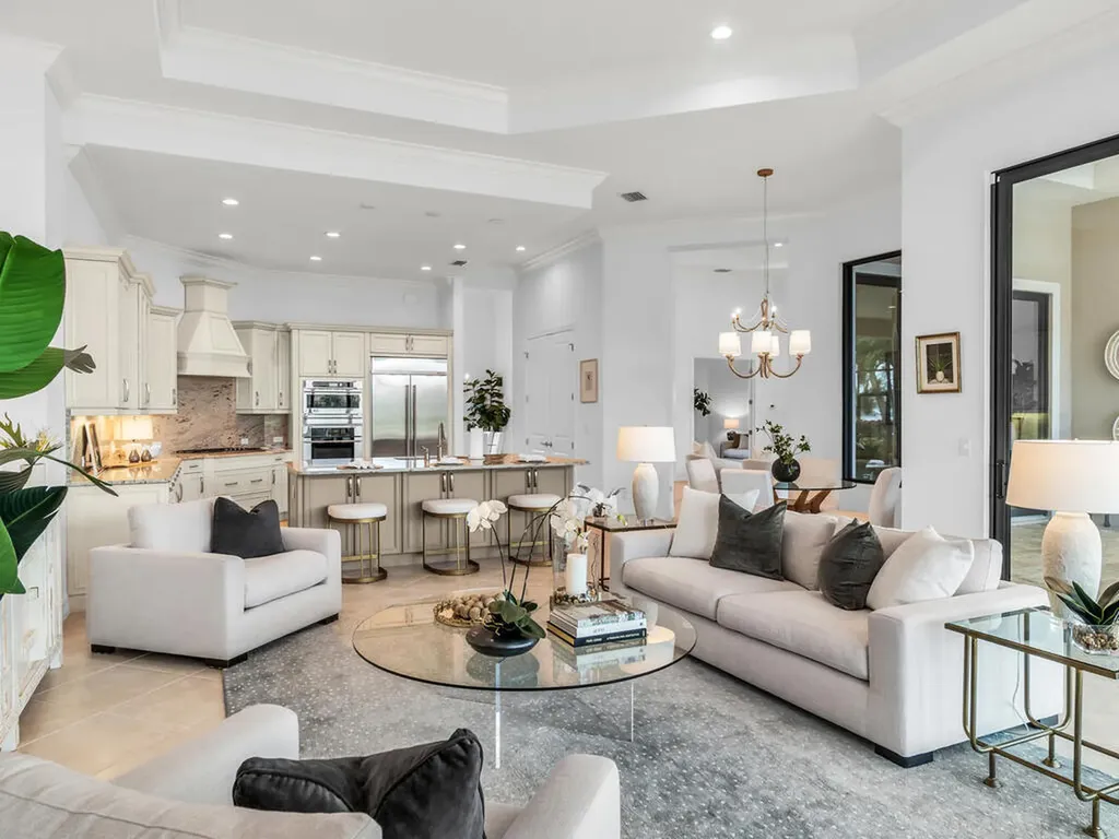 6564 Costa Circle Naples FL 34113