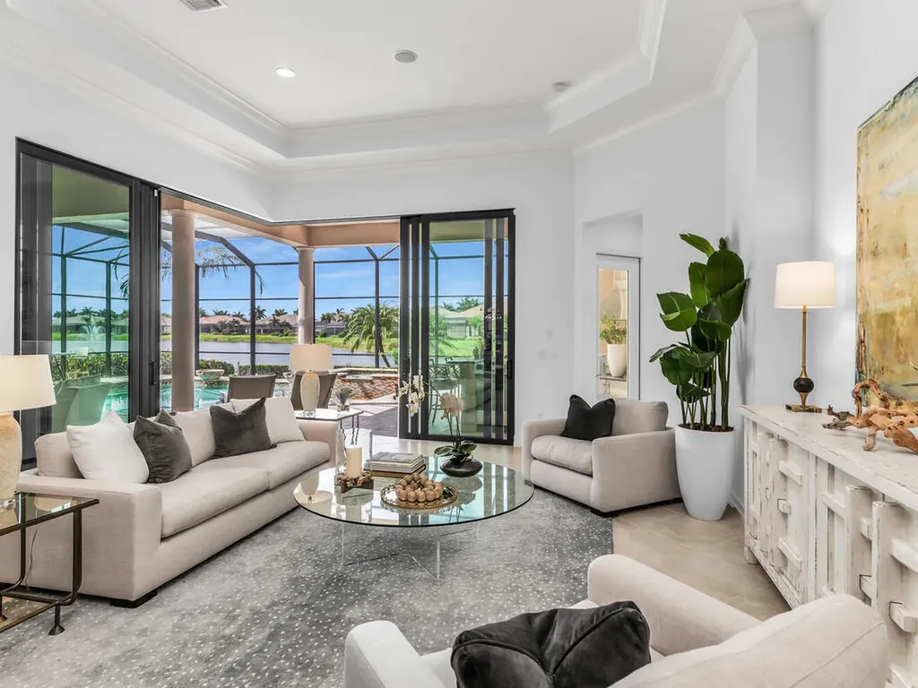 6564 Costa Circle Naples FL 34113