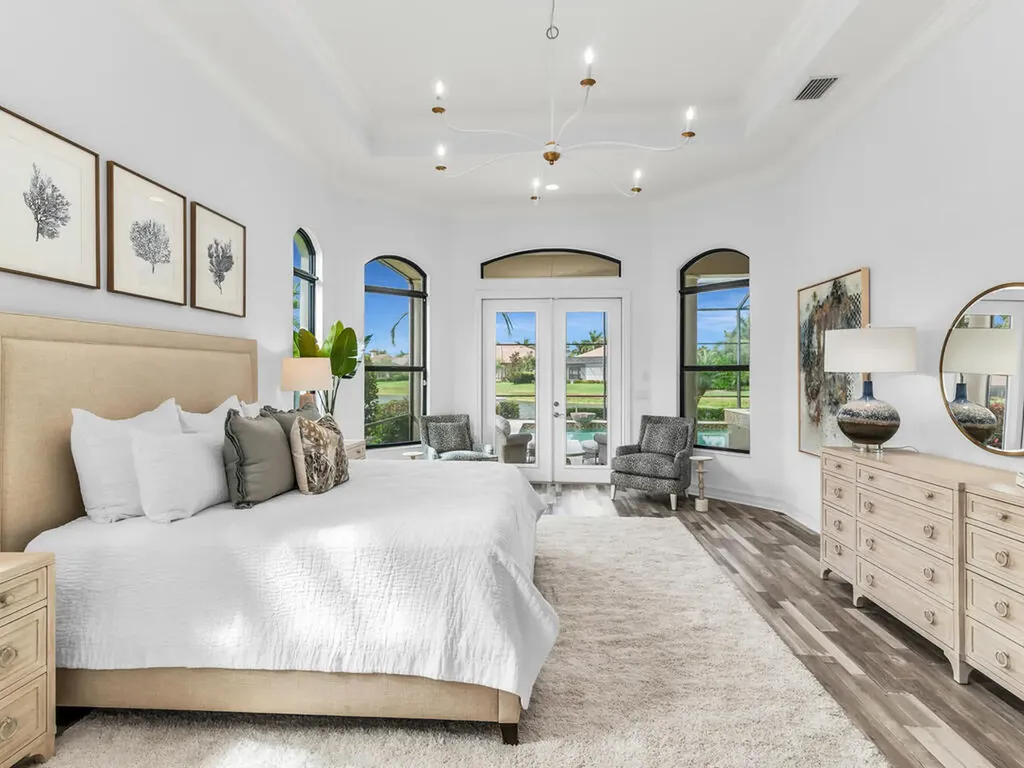 6564 Costa Circle Naples FL 34113