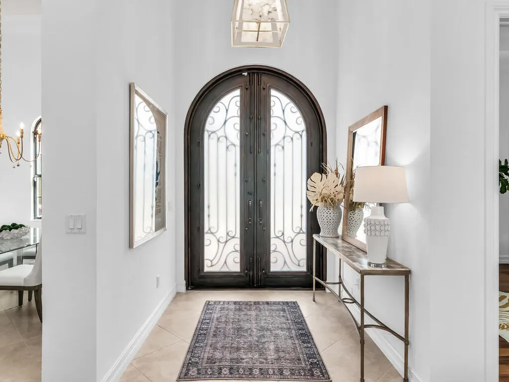 6564 Costa Circle Naples FL 34113