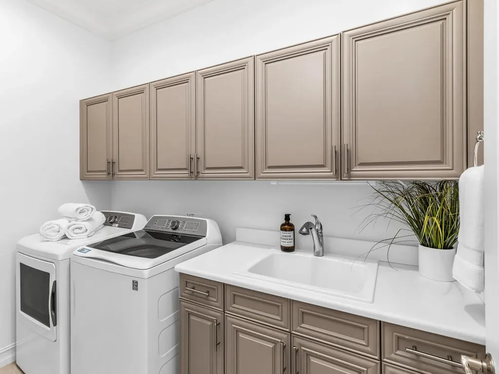 6564 Costa Circle Naples FL 34113