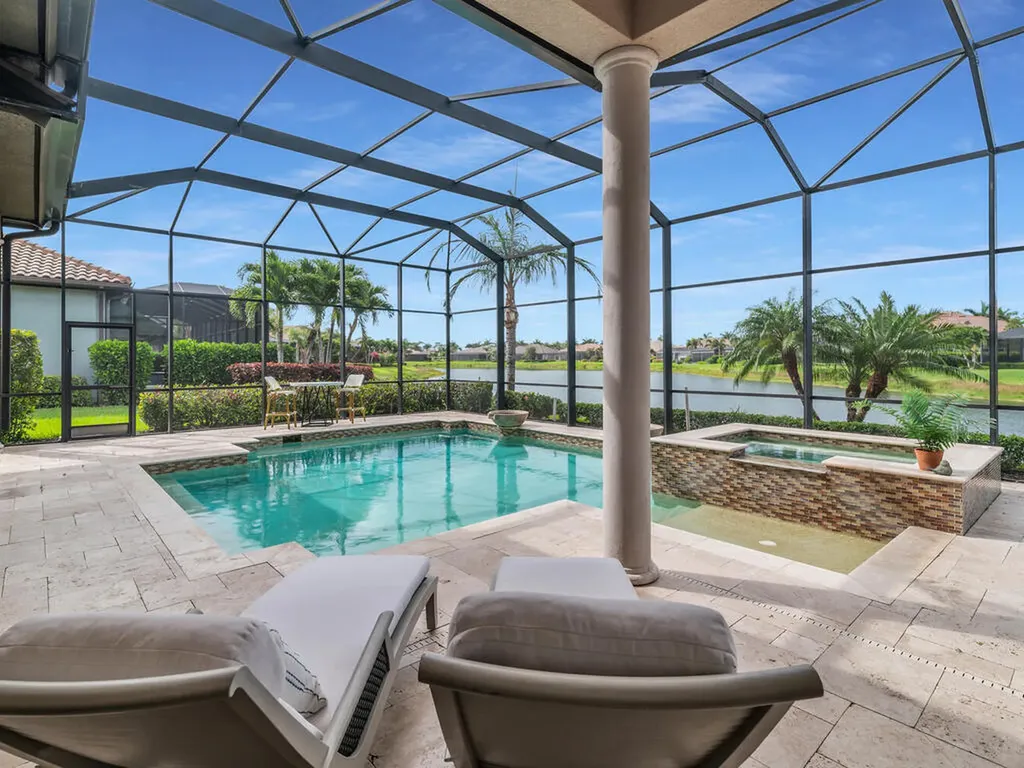 6564 Costa Circle Naples FL 34113