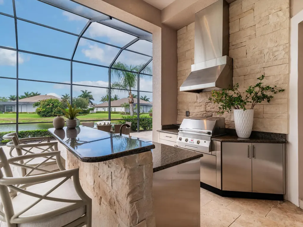 6564 Costa Circle Naples FL 34113