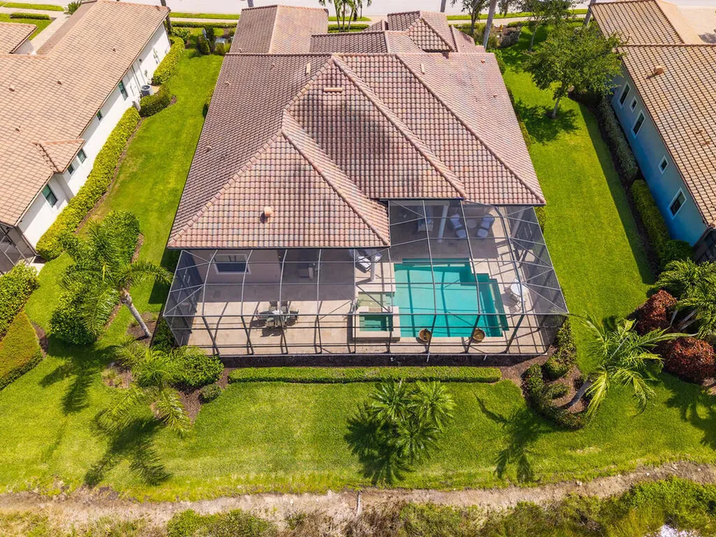 6564 Costa Circle Naples FL 34113