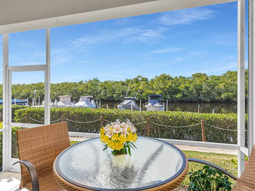 206 Newport Drive Naples FL 34114