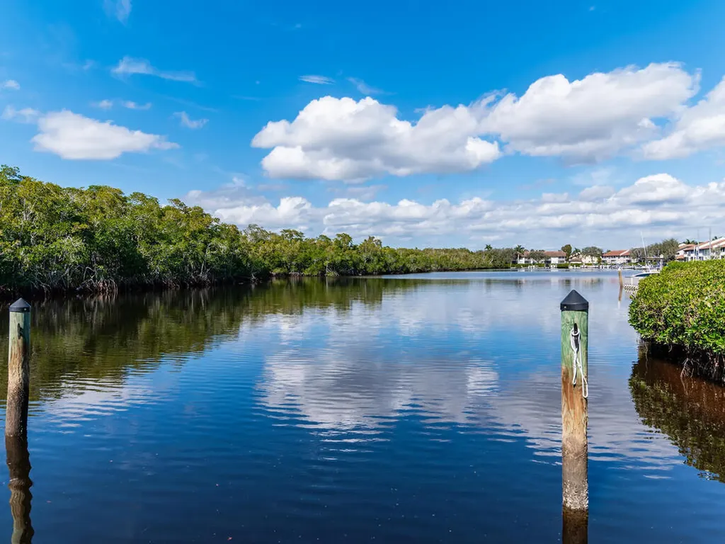 206 Newport Drive Naples FL 34114