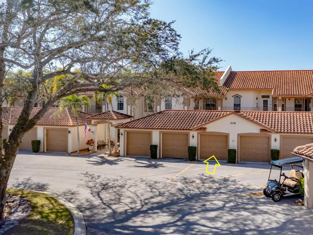 206 Newport Drive Naples FL 34114
