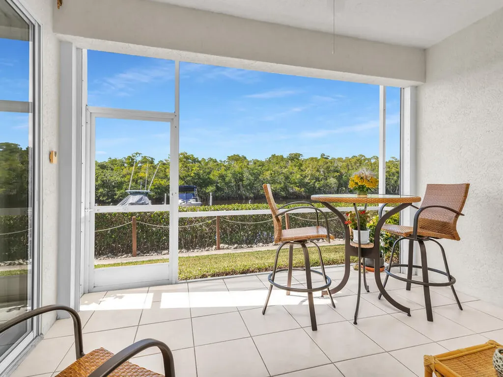 206 Newport Drive Naples FL 34114