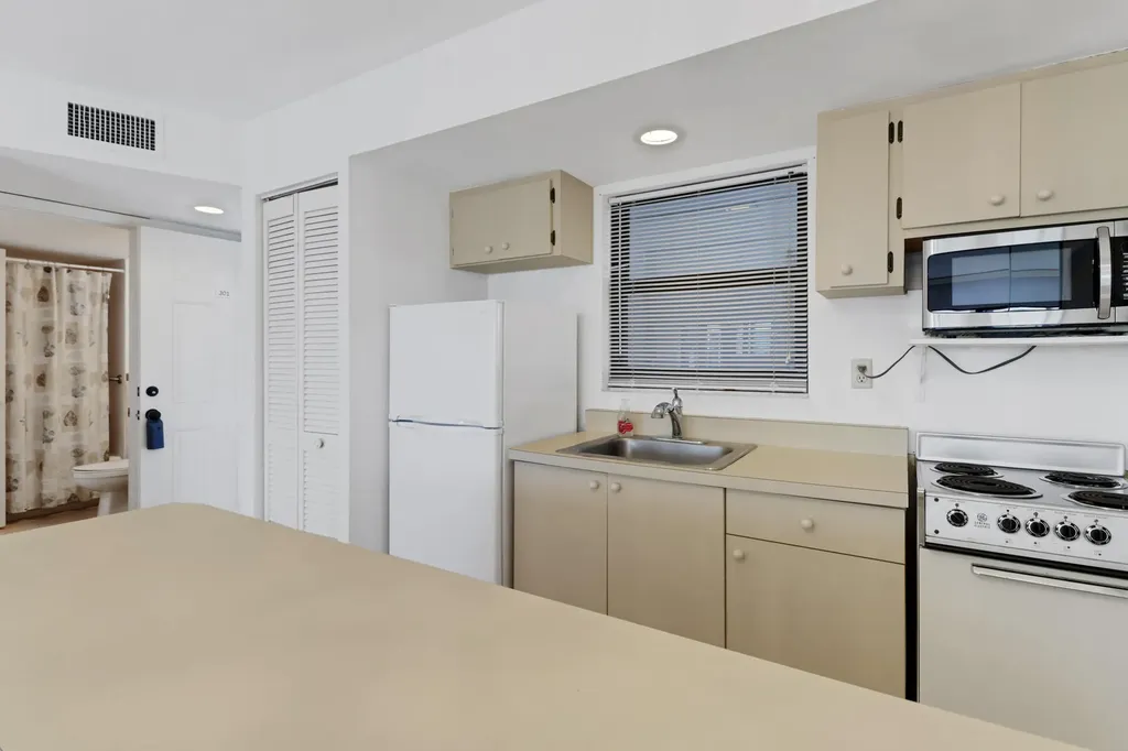 1027 Angler's Cove Marco Island FL 34145