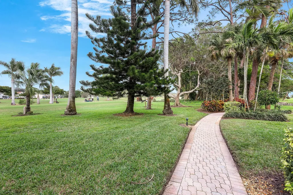 315 Saint Andrews Naples FL 34113