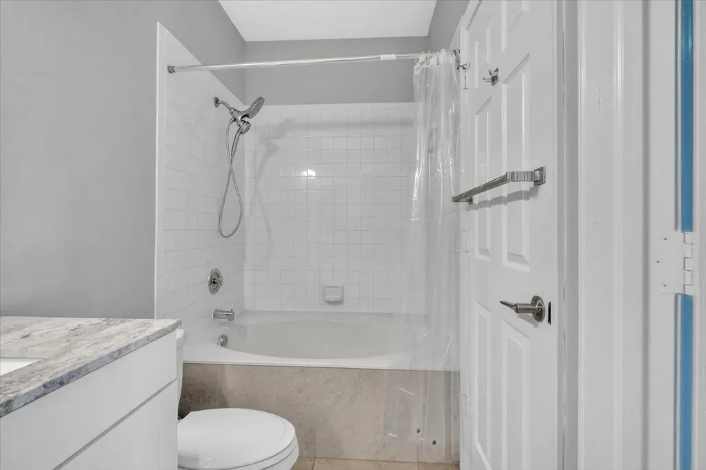 8161 Twelve Oaks Naples FL 34113