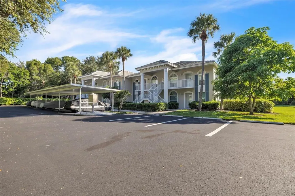 8161 Twelve Oaks Naples FL 34113