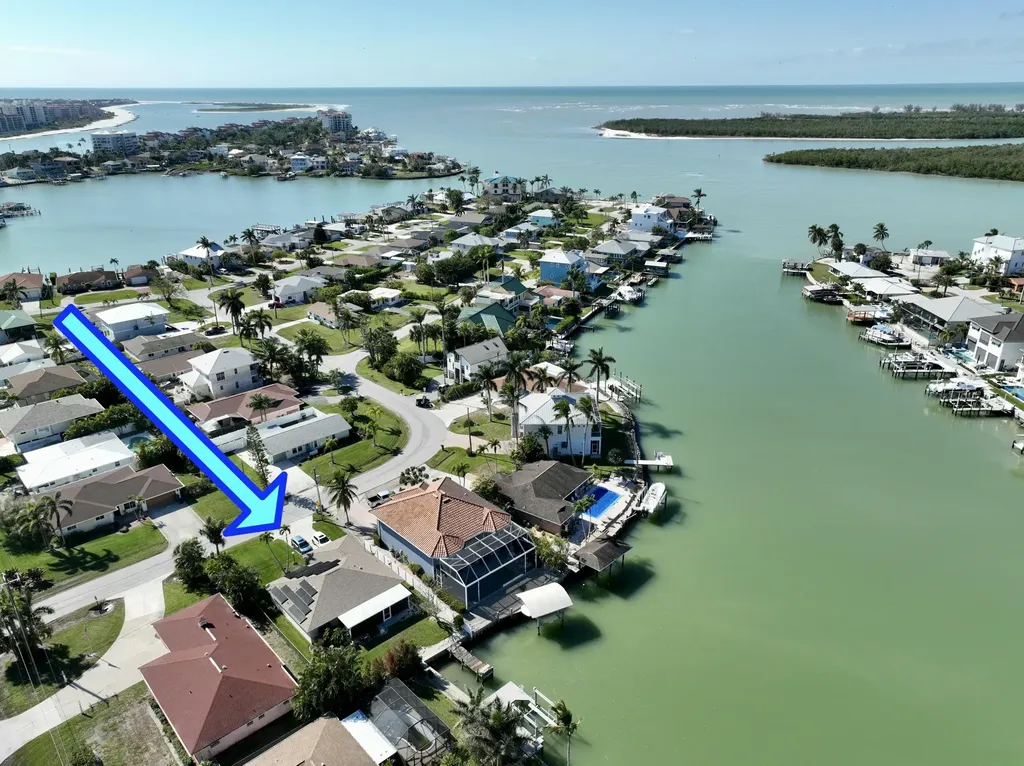 105 Jamaica Drive Naples FL 34113