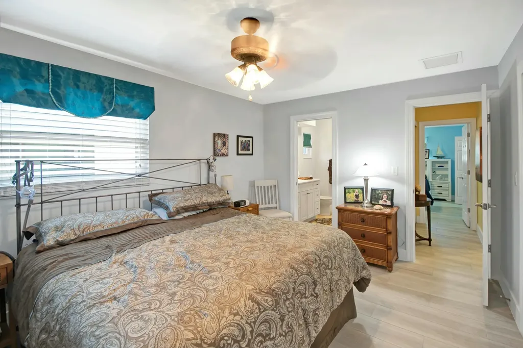 105 Jamaica Drive Naples FL 34113