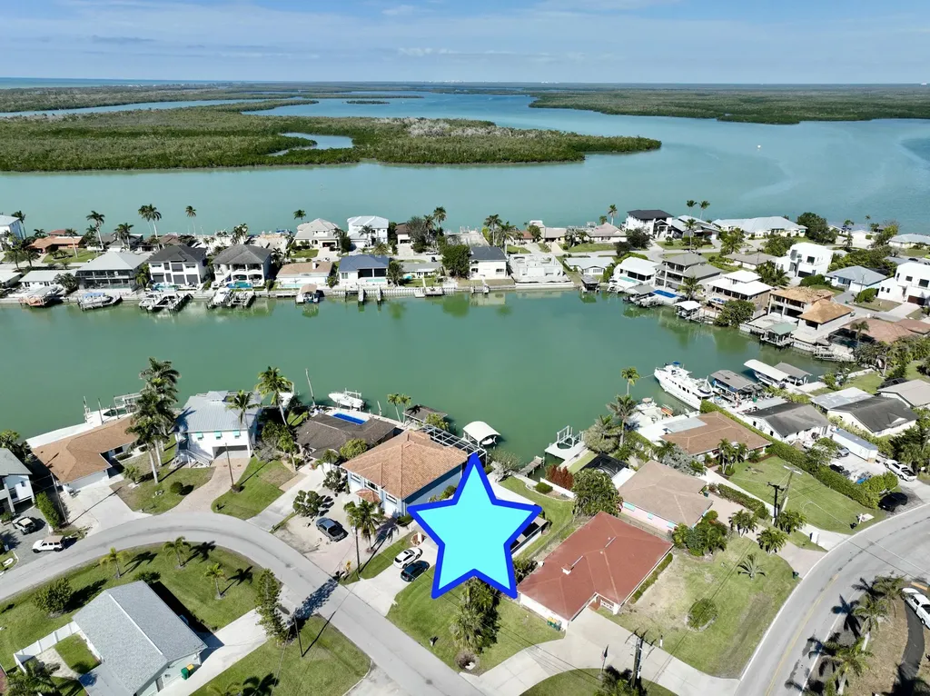 105 Jamaica Drive Naples FL 34113