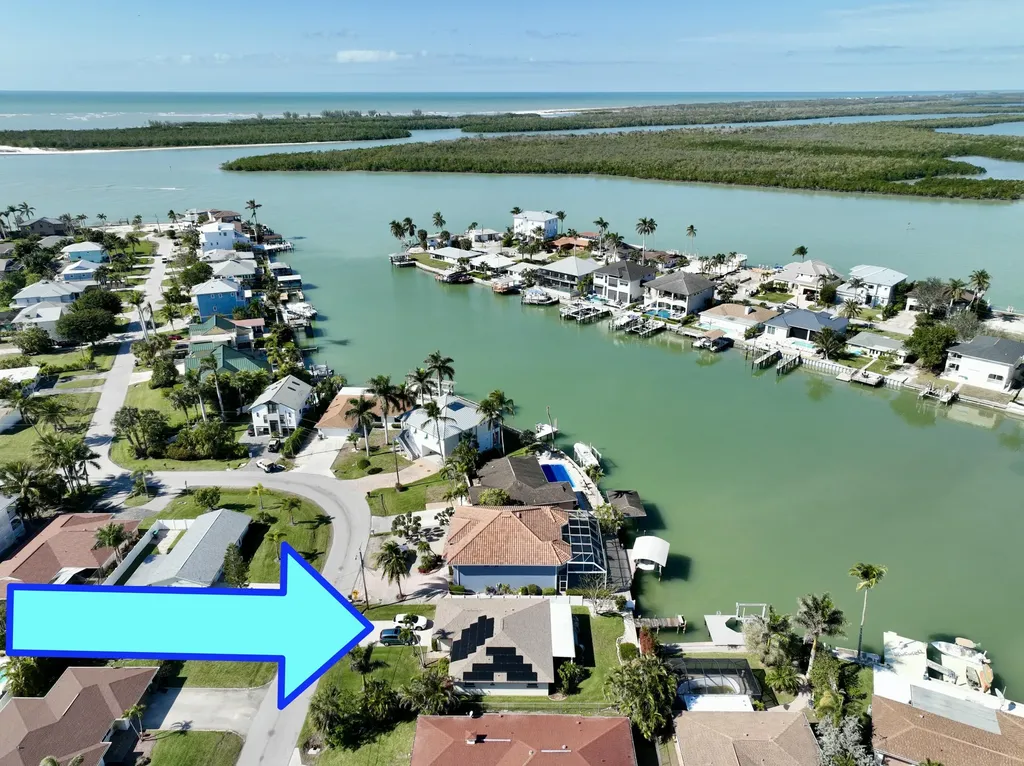 105 Jamaica Drive Naples FL 34113