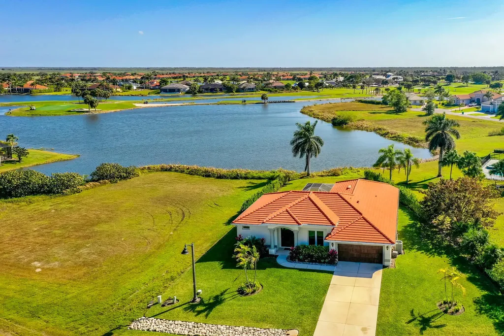 18198 Royal Hammock Boulevard Naples FL 34114