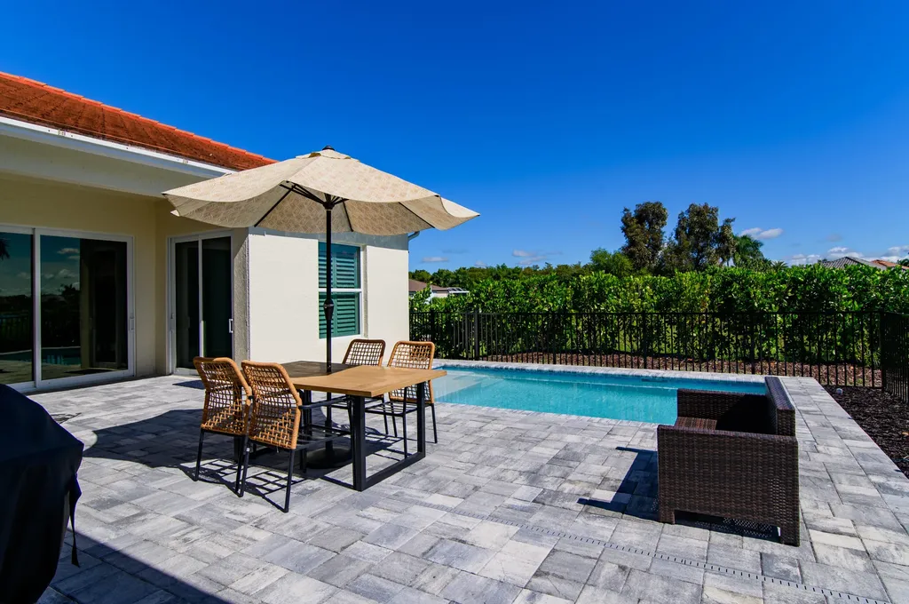 18198 Royal Hammock Boulevard Naples FL 34114