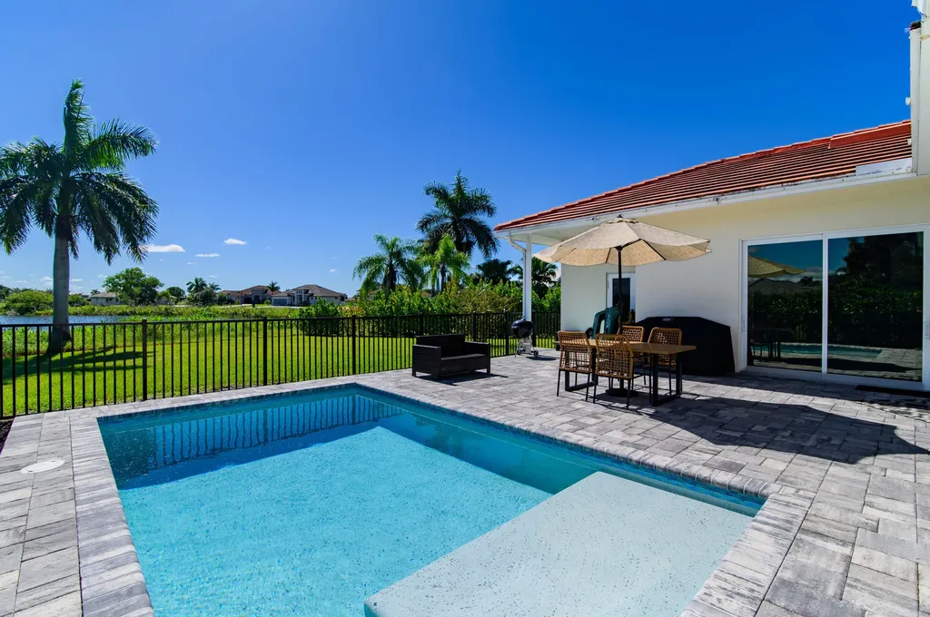 18198 Royal Hammock Boulevard Naples FL 34114