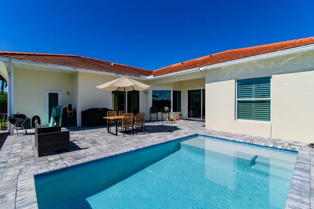 18198 Royal Hammock Boulevard Naples FL 34114