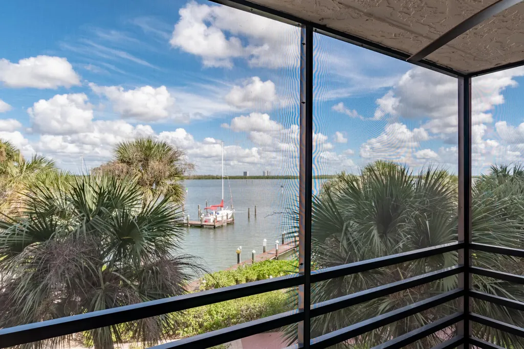 1085 Bald Eagle Marco Island FL 34145