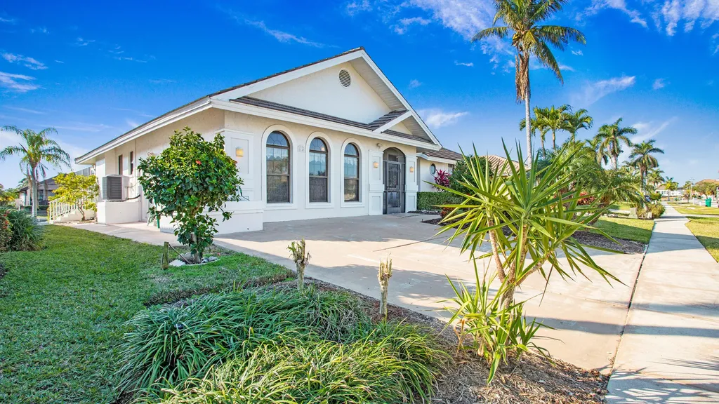 1143 Breakwater Court Marco Island FL 34145