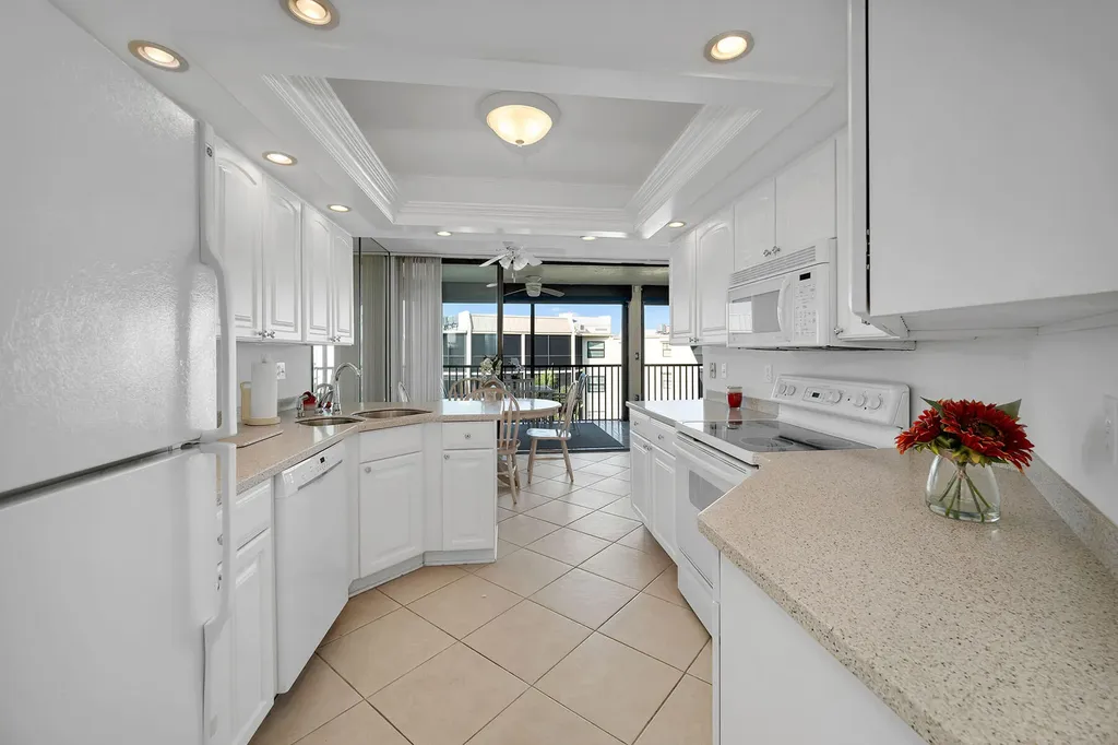 933 Collier Court Marco Island FL 34145