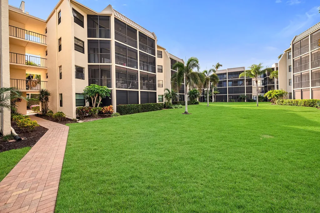 933 Collier Court Marco Island FL 34145