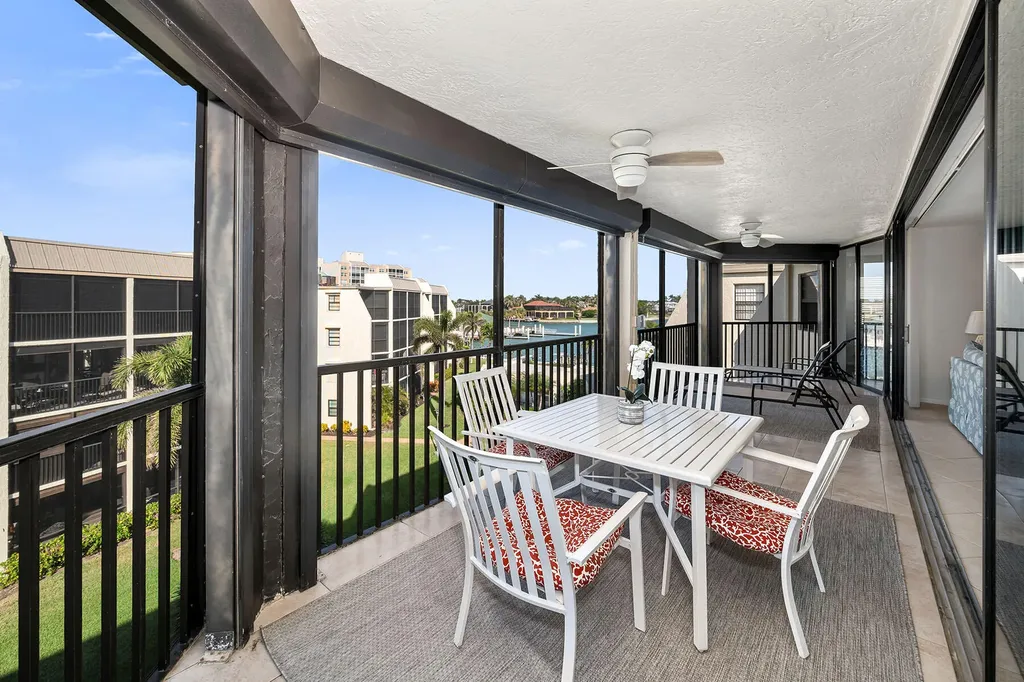 933 Collier Court Marco Island FL 34145