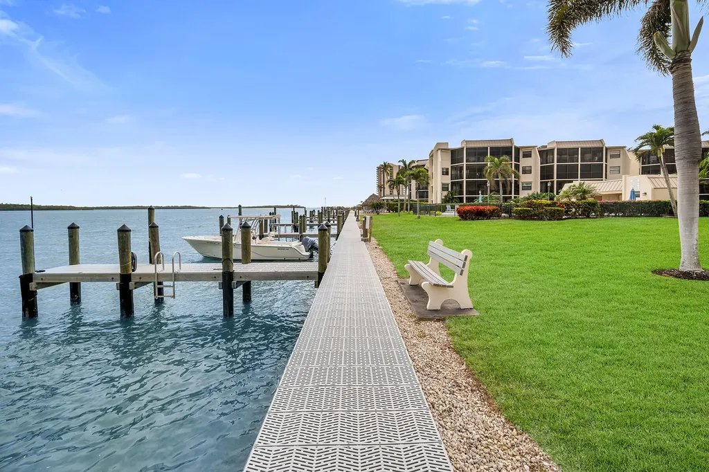 933 Collier Court Marco Island FL 34145