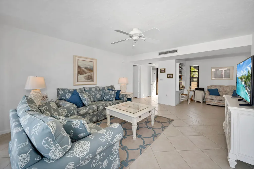 933 Collier Court Marco Island FL 34145