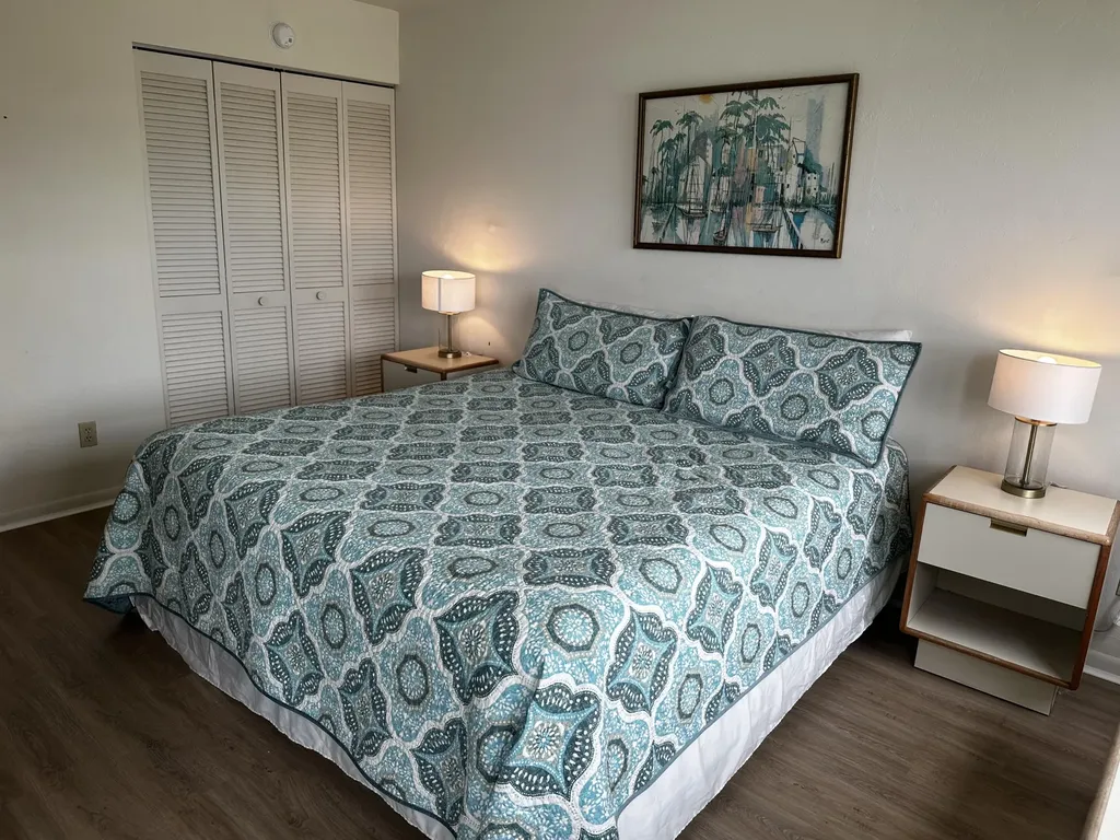 999 Anglers Marco Island FL 34145