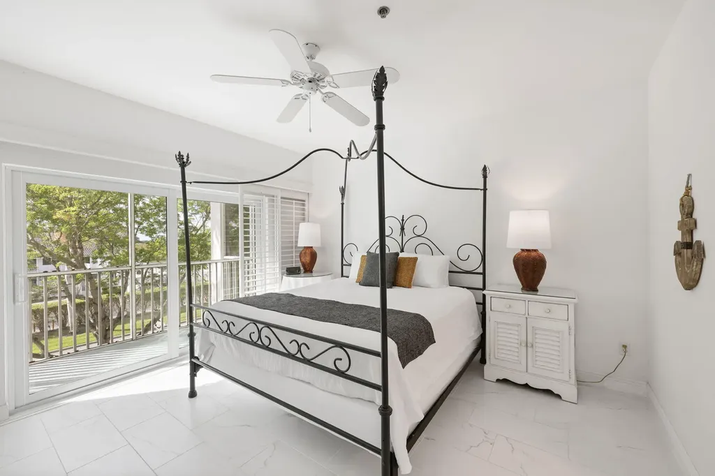 140 Palm Marco Island FL 34145