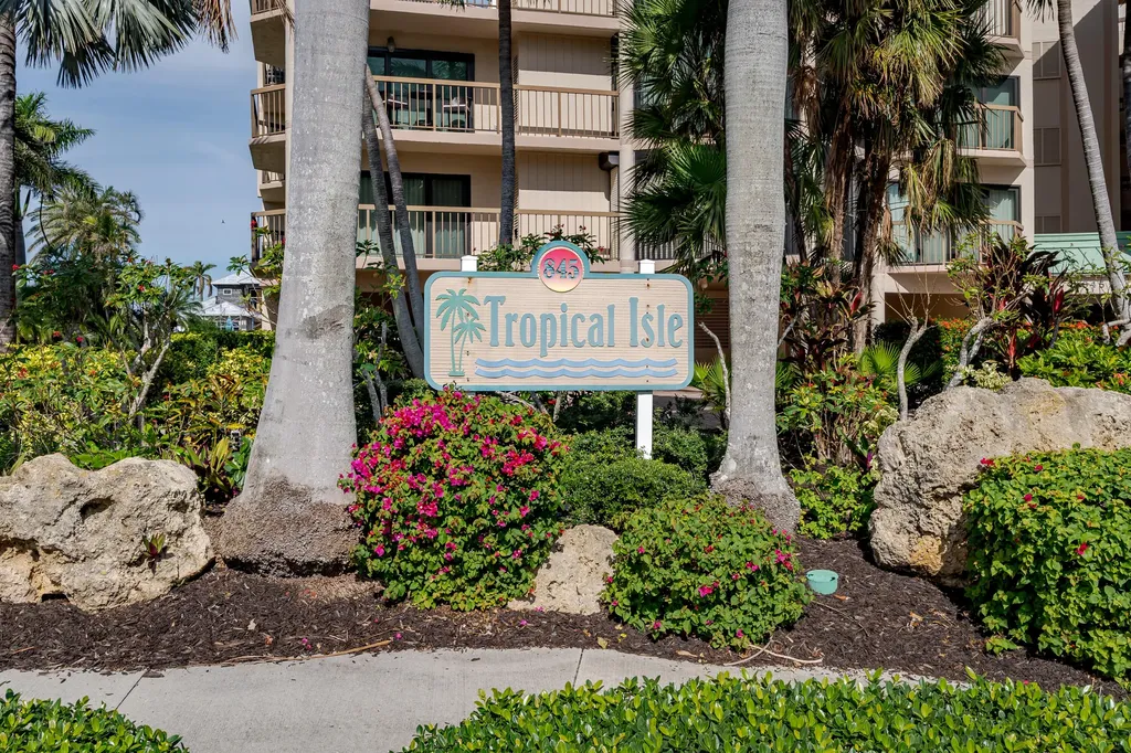 845 Collier Court Marco Island FL 34145