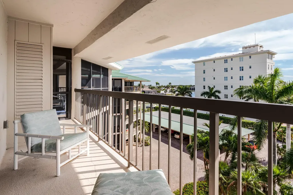 845 Collier Court Marco Island FL 34145